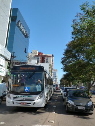 Enquete sobre faixa preferencial para ônibus está disponível na página do Facebook da Amac ?EUR" Passo Fundo Crédito: 