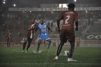 Muita chuva no primeiro tempo