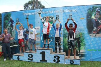 Pódio: atleta da UPF em primeiro lugar