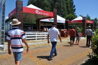 Estande institucional receberá visitantes durante a feira