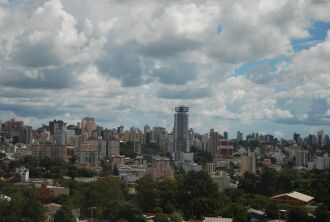 Chuvas isoladas podem acontecer durante toda a semana, mas probabilidade maior é para sexta-feira