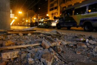 O terremoto atingiu vários edifícios da zona central de Guayaquil, matou 246 pessoas e deixou mais de 2,5 mil feridos