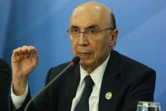 Meirelles negou aumento de impostos para 2016 e disse que prioridade nacional é controlar a queda da economia, estabilizar, voltar a crescer, investir e criar empregos