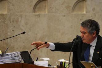 O Supremo Tribunal Federal (STF) realiza sessão plenária, para julgar em definitivo a liminar concedida pelo ministro Marco Aurélio Mello, que afastou do cargo o presidente do Senado, Renan Calheiros