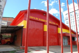 Comando do Corpo de Bombeiros estão revezando o fechamento de portas