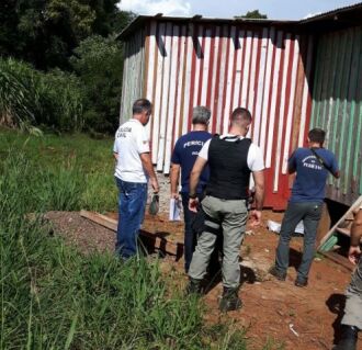 Crime aconteceu no pátio da casa do casal, em Sarandi