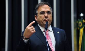 O então deputado federal Sandro Mabel (PMDB-GO), em sessão extraordinária na Câmara