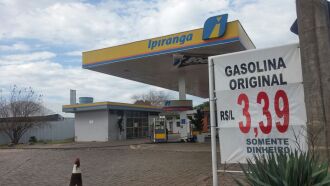 Auto Posto Presidente, na Avenida Rio Grande, baixou o preço da gasolina no último sábado