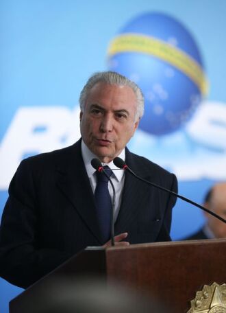 Pela primeira vez na história, um presidente no exercício do cargo é denunciado por corrupção