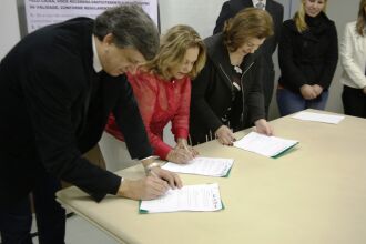 O documento foi assinado Maria Helena Sartori, Maria Elizabeth Pereira, Antônio Cesa Longo e por Ricardo Schinestsck Rodrigues