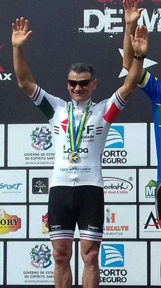 Atleta subiu no pódio em segundo lugar