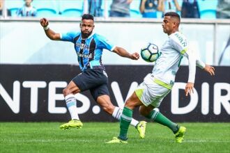 Tricolor ficou 10 pontos atrás do líder Corinthians Crédito: 