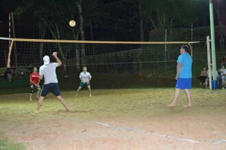 Feriado tem vôlei masculino