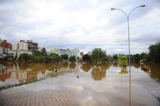 Rio Taquari marcava 18,45 metros às 7h. O nível normal fica em torno de 12 metros.