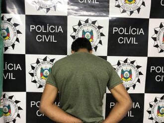 Contra o foragido também havia mandado de prisão por roubo de veículo