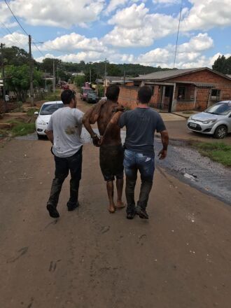 Foragido se escondeu em um banhado para tentar fugir da polícia