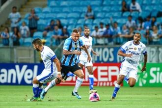 Tricolor pode assumir a lanterna da competição na segunda-feira Crédito: 