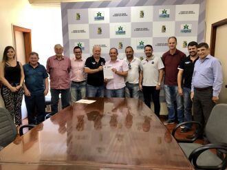 Dirigentes foram recebidos pelo prefeito