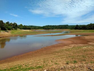 Obras de modernização da usina não têm relação com o nível da barragem, que está mais de 5 metros abaixo do normal