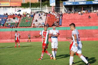 Jogo no domingo à tarde