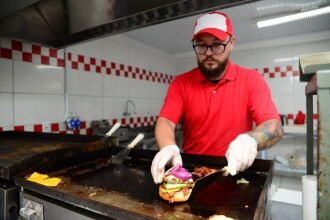 Lanches artesanais, com receitas próprias e ingredientes frescos, têm se popularizado