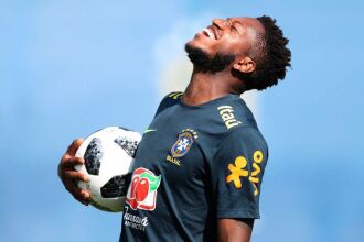 O jogador Fred se juntou ao treino de hoje