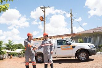 A Coprel e outras 64 cooperativas levam energia para 673 mil famílias brasileiras