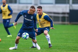 Everton e Ramiro treinaram ontem