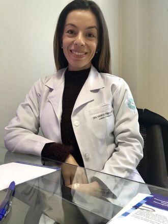 Dra. Daniele Comin da Costa é médica alergista e imunologista na Central de Consultas do Hospital da Cidade