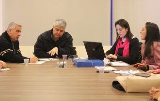 Debate promovido na sala das comissões na Câmara de Vereadores