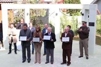 Presidente recebeu uma placa em homenagem ao centenário do hospital