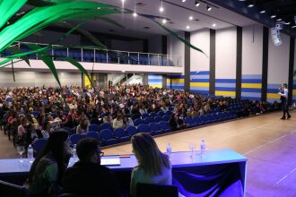 Jornada: apresentação de temas e debates