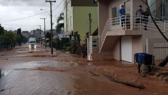 Ruas ficaram alagadas em Guaporé