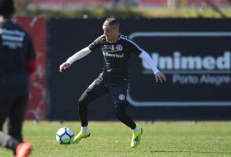 D'Alessandro pode voltar ao time titular