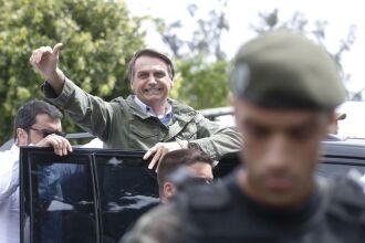 Bolsonaro votou pela manhã com reforço policial