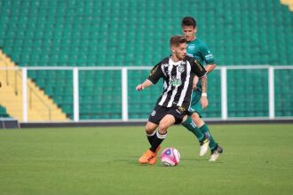 Jogador Guilherme Pinto Teixeira