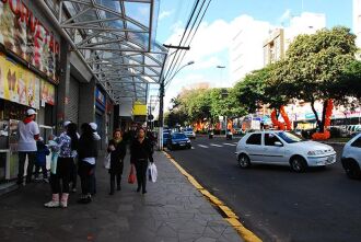 Feriado com comércio aberto neste sábado