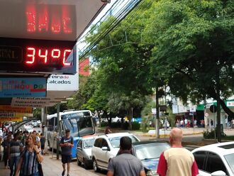 Termômetros pela cidade chegaram a marcar 34ºC. Máxima registrada pela estação meteorológica da Embrapa Trigo/Inmet foi de 32ºC