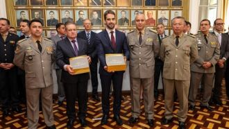 Governador e vice prestigiaram a posse dos novos comandantes