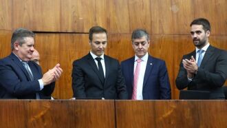 Governador Eduardo Leite acompanhou toda a solenidade de posse na Assembleia Legislativa