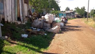 Acúmulo de lixo em locais inadequados é um dos problemas enfrentados em Passo Fundo no combate à dengue