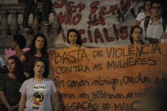 Protesto no Dia Internacional de Combate à Violência contra a Mulher