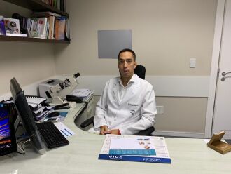 Dr. Alexandre Higuchi é médico oftalmologista do corpo clínico do Hospital São Vicente de Paulo em Passo Fundo