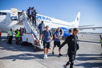 Geromel desembarcou com o Grêmio em Santiago