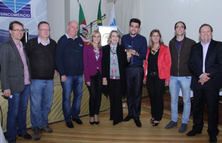 Diretoria SincomÃ©rcio: Alcemiro Fontoura, Carlos Damiani,Heitor Nabarros,TÃ¢nia Barbieri,Sueli Marini(Presidente),Jardel Bech (palestrante),Lurdes Lorenzoni (vice),Jardel Franzen e SÃ©rgio Maldonado 