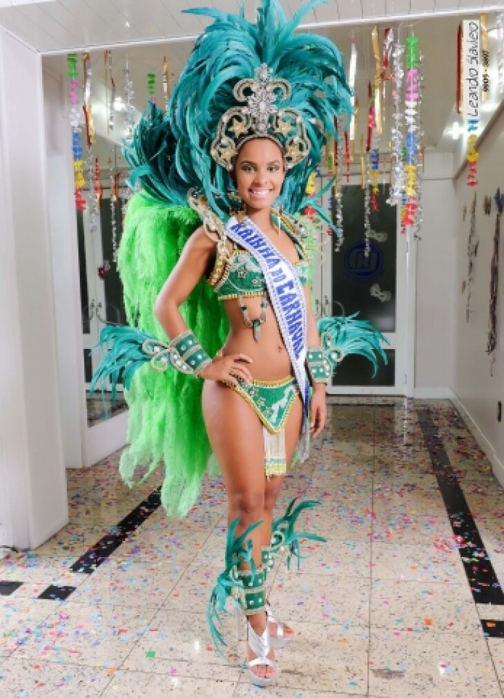 Rainha do Carnaval do CRJ, Mariana Prates comandarÃ¡ a folia no Carnaval IntegraÃ§Ã£o 2016 (foto Leandro Slaviero)