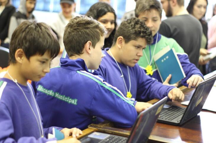 Mais de 1,3 mil alunos já participaram do programa (Foto: Arquivo)