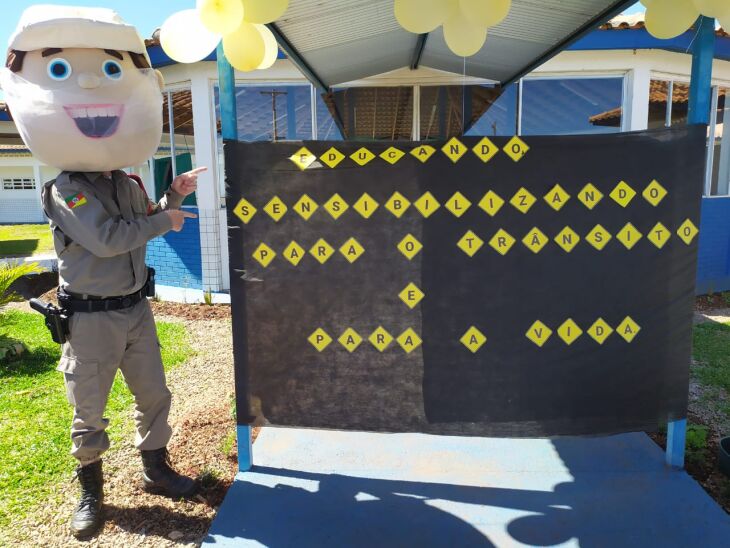 Ação contou com a presença do mascote da Brigada Militar (Foto: Divulgação/Brigada Militar)