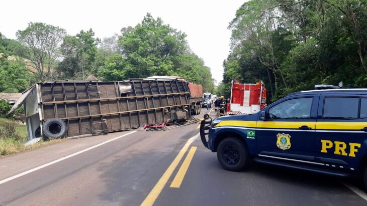 Acidente ocorreu na manhã de hoje (Foto: Divulgação/PRF)