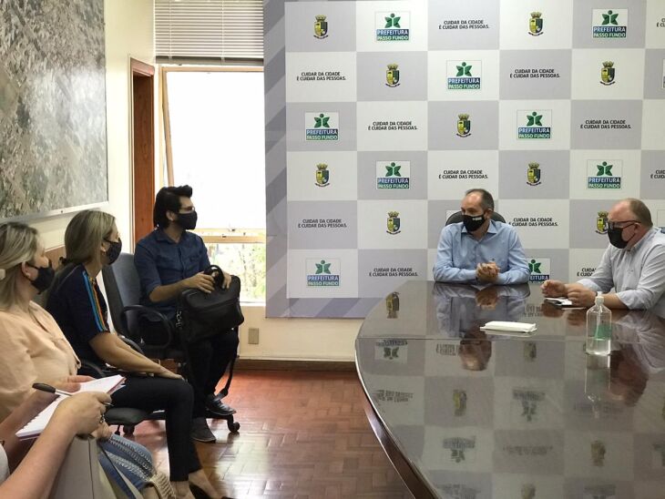 Rreunião nesta segunda-feira com representantes das escolas particulares de educação infantil (Foto: Divulgação)